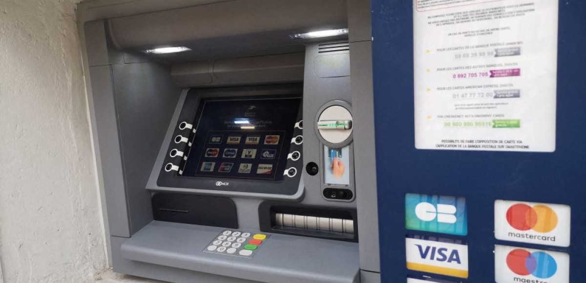 Installation et exploitation de distributeurs automatiques de billets (DAB) sur le territoire de Mayotte