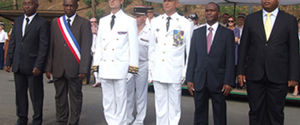 Le Président Daniel ZAÏDANI sur l’avenue Andriantsouli  pour la célébration de la fête nationale