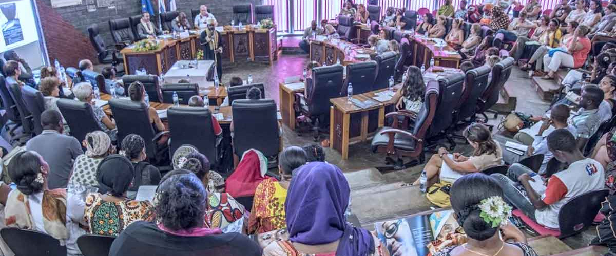 Violences intra-familiales : un colloque pour en parler et agir