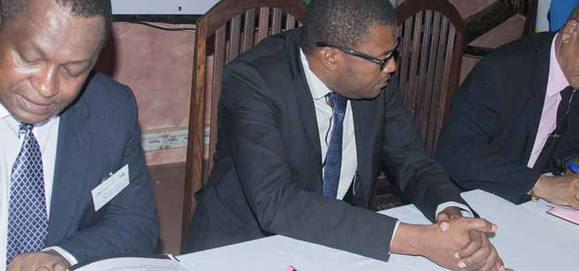 Signature d’une convention cadre entre Mayotte et les Régions SOFIA et DIANA