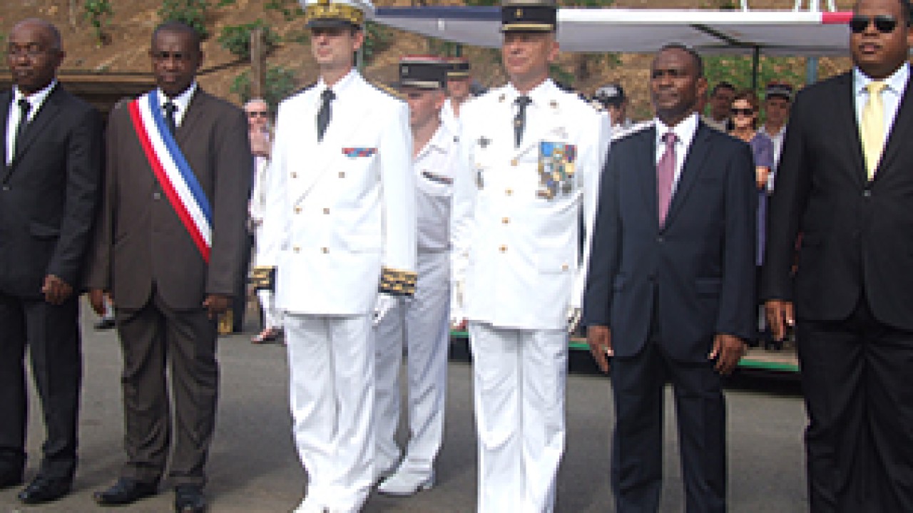 Le Président Daniel ZAÏDANI sur l’avenue Andriantsouli  pour la célébration de la fête nationale