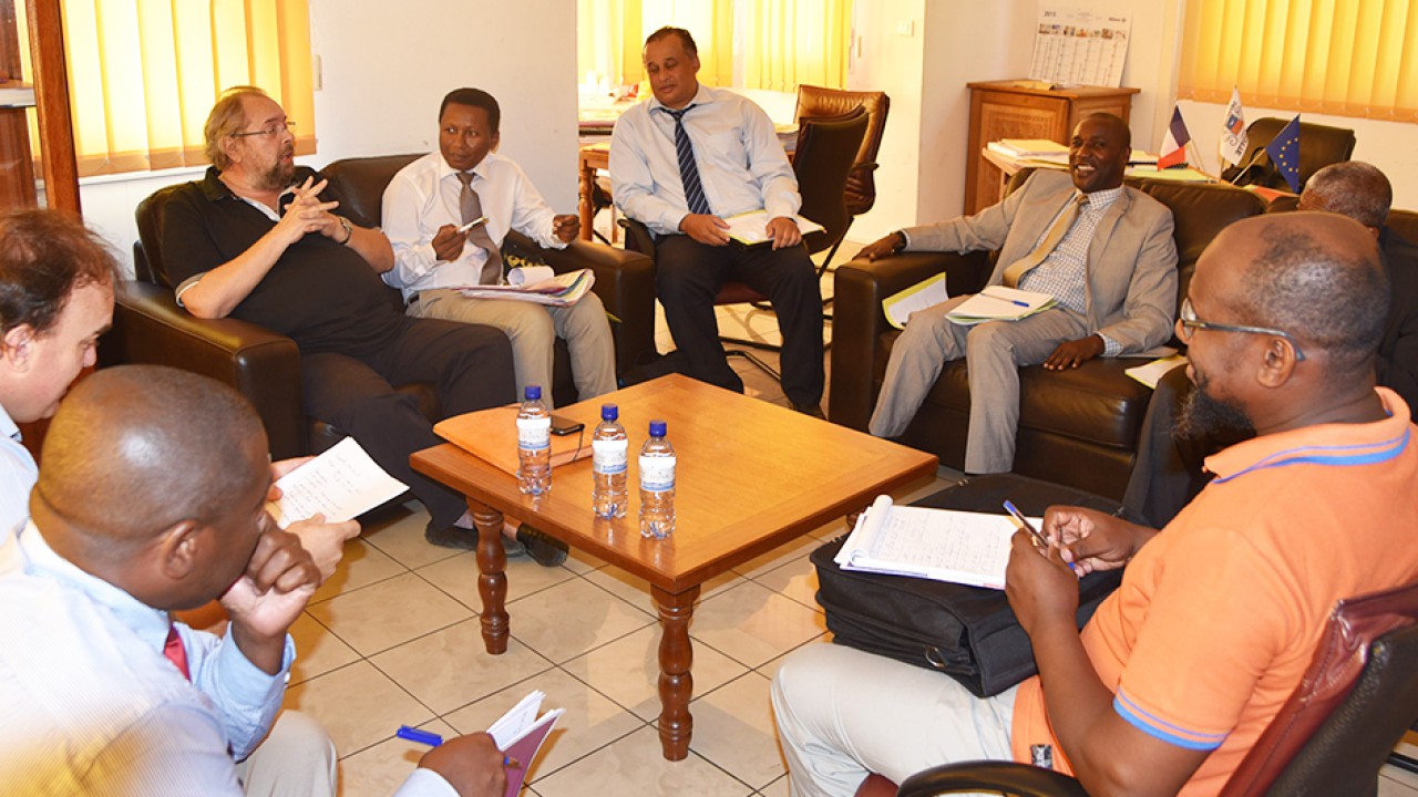 Le Président Soibahadine Ibrahim Ramadani rencontre les pharmaciens