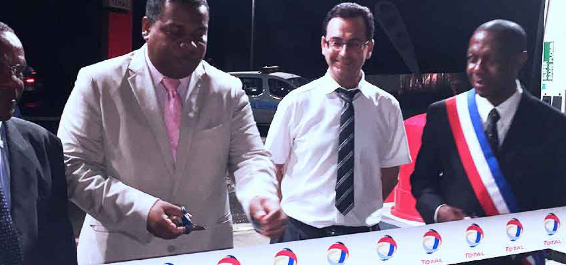Inauguration du premier Distributeur automatique de carburant (Dac)