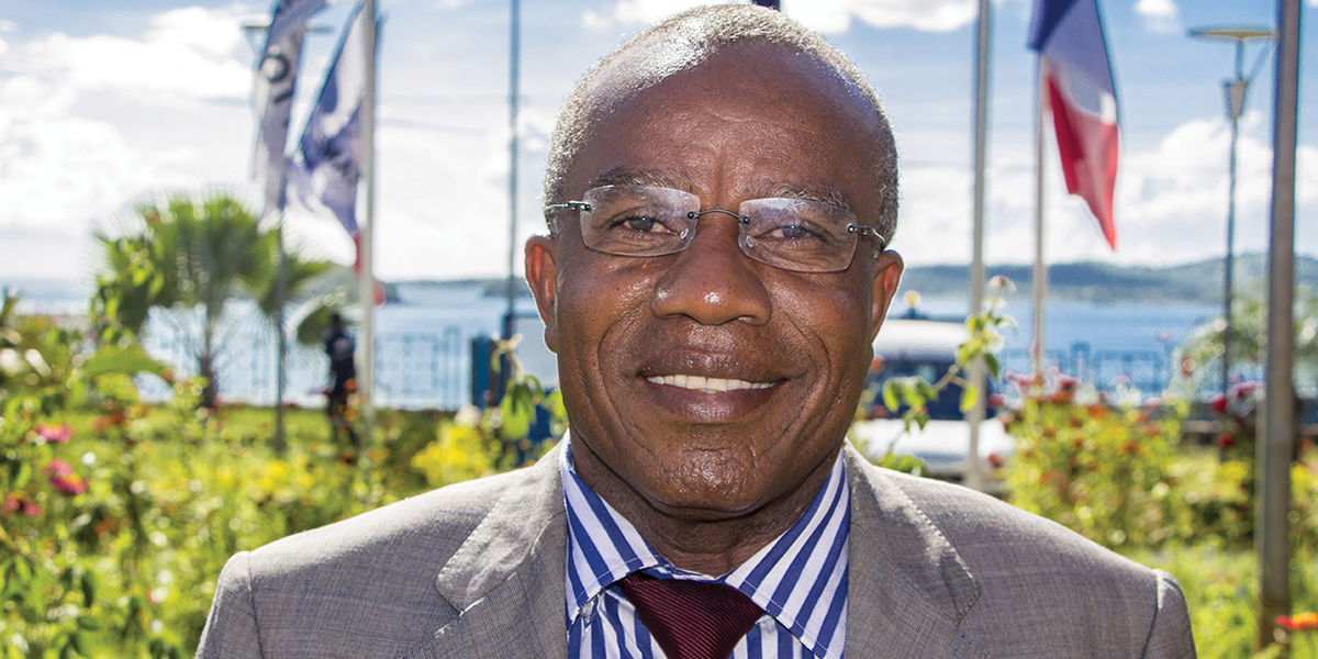 Ahamed ATTOUMANI DOUCHINA : Président du Conseil général de Mayotte de 2008 à 2011 Ahamed ATTOUMANI DOUCHINA : Président du Conseil général de Mayotte de 2008 à 2011